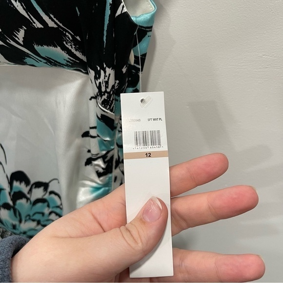 London Style V-Neck Shift Dress Size 12 - Picture 6 of 11